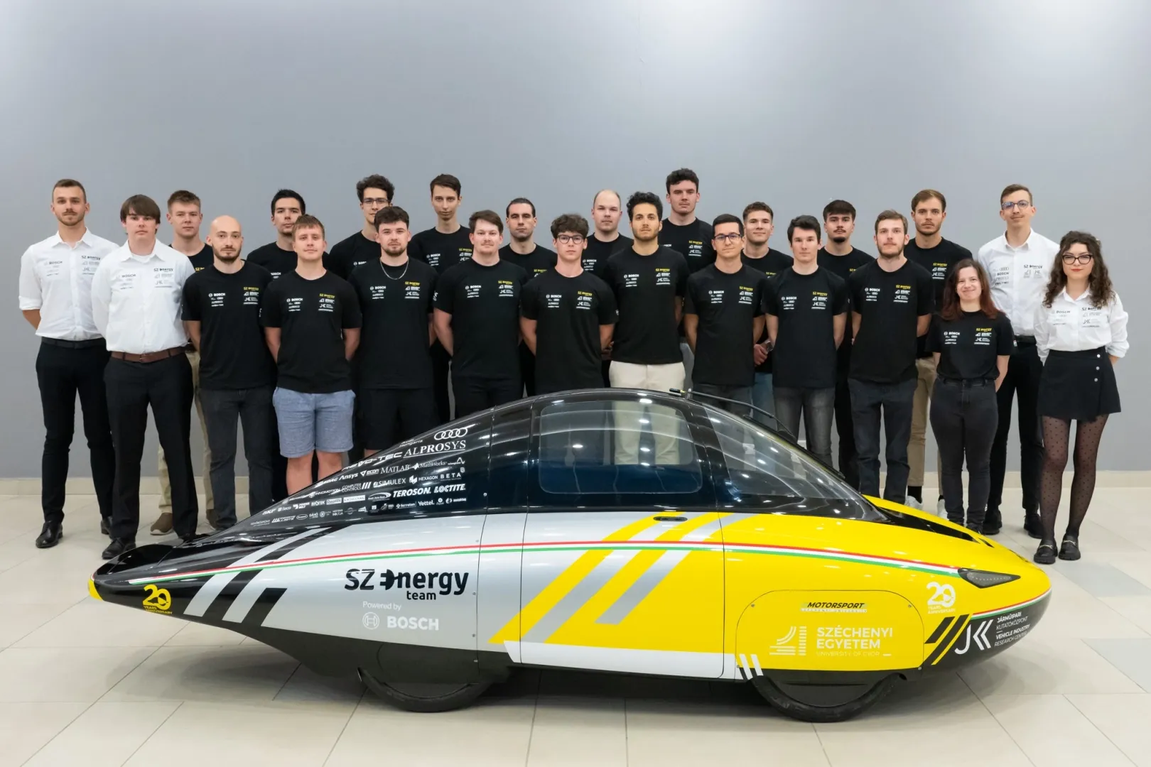 Members of the SZEnergy Team with the new car (Photo: Bettina Korinek)
